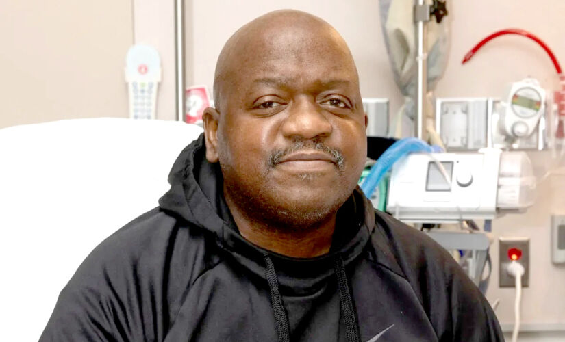 Richard Slayman, o primeiro a realizar um transplante de rim de porco geneticamente modificado, teve alta do hospital