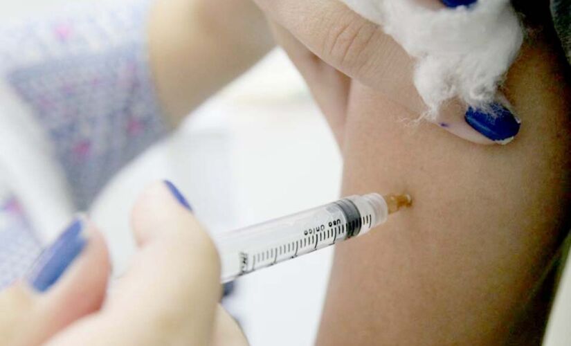 O Ministério da Saúde adotou uma nova estratégia de vacinação contra o HPV