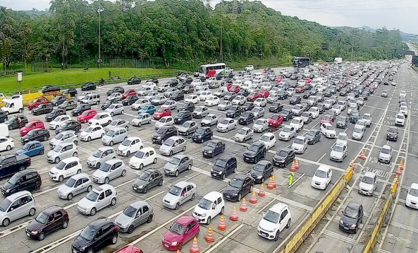 Anchieta fica parada do km 36 ao 40 após acidente; foto ilustrativa
