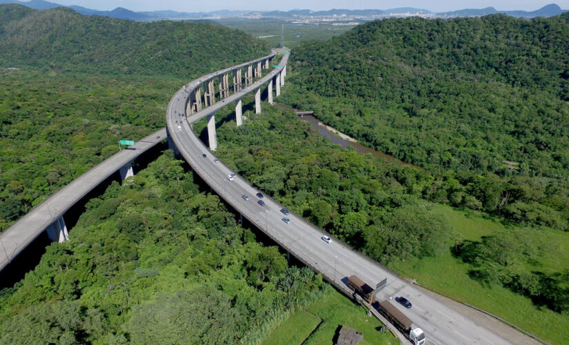 Rodovia dos Imigrantes sem trânsito nesta quinta (25)