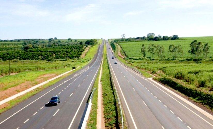 Rodovia Washington Luís, na altura da cidade de Rio Claro, no interior de São Paulo