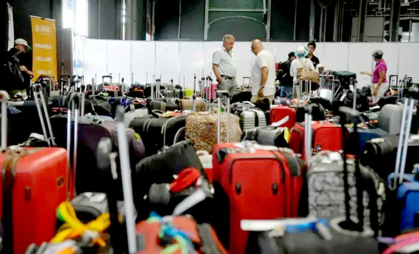 Polícia Federal (PF) prendeu uma mulher acusada de integrar a quadrilha que troca etiquetas e envia drogas em voos internacionais saídos do Aeroporto de Guarulhos, na grande São Paulo