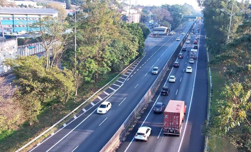 Lentidão na Rodovia Anchieta no sentido da Capital