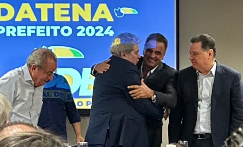 Datena chega a evento do PSDB, em São Paulo