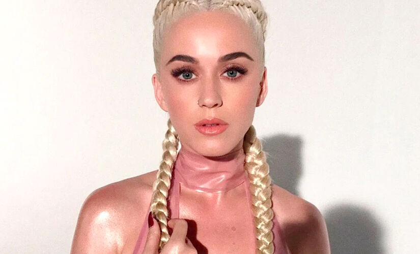 A cantora pop, Katy Perry, deixou as redes sociais aquecidas nesta segunda-feira (17) ao anunciar sua nova fase musical 