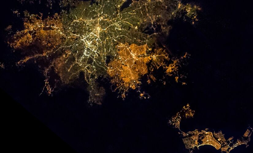 Imagem noturna do estado de São Paulo vista do espaço