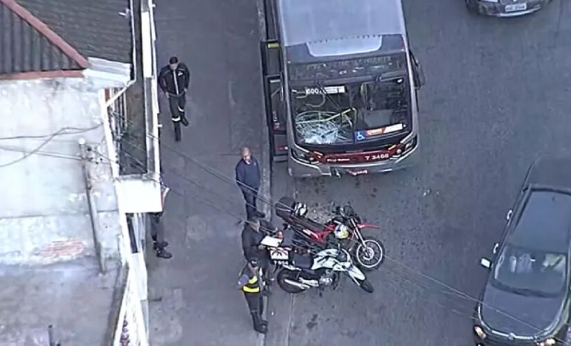 Acidente entre moto e ônibus na manhã desta quarta-feira (19/6) na zona sul