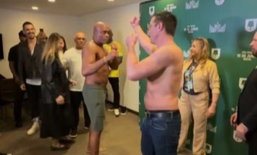 Anderson Silva e Chael Sonnen lutam novamente, dessa vez com luvas de box