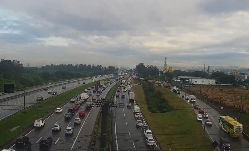 Trânsito na entrada de São Paulo