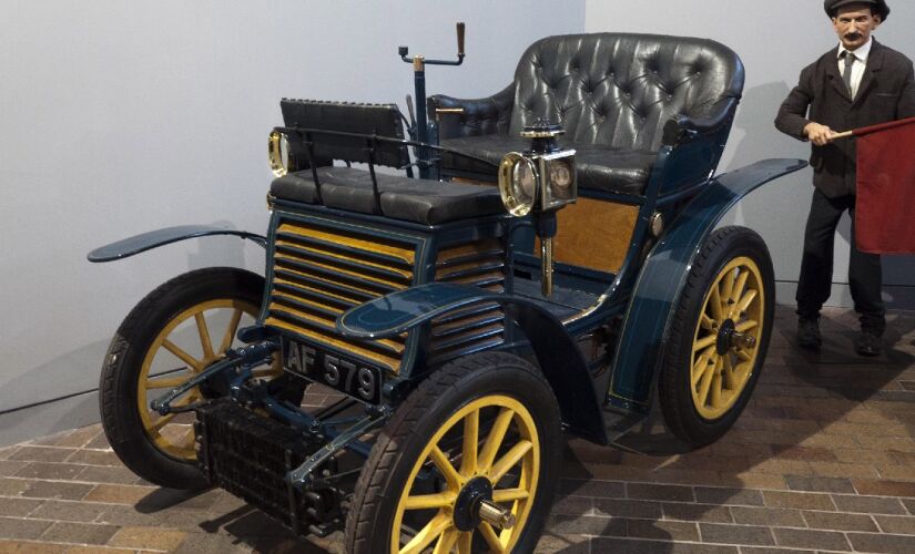 Fiat 4 HP na fábrica da Fiat em Turim