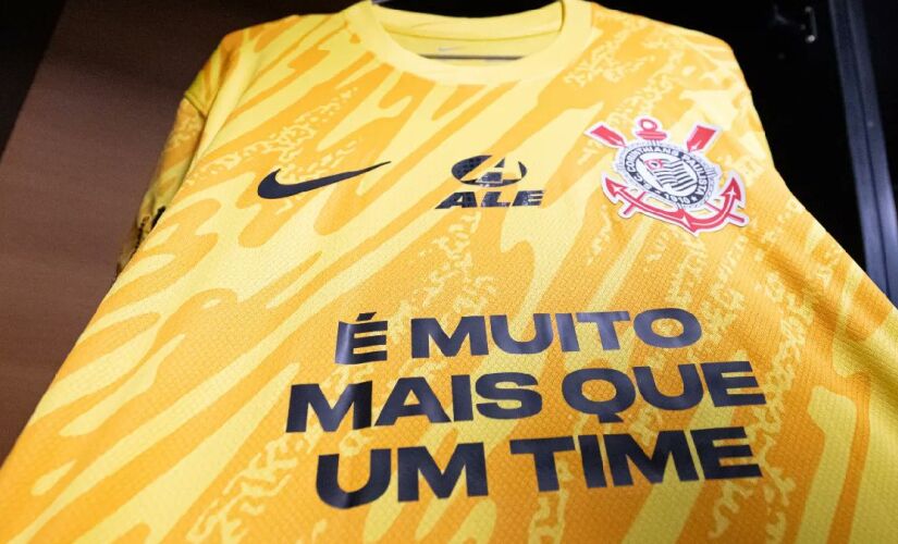 Corinthians usa camisa inspirado em slogan de provável nova patrocinadora