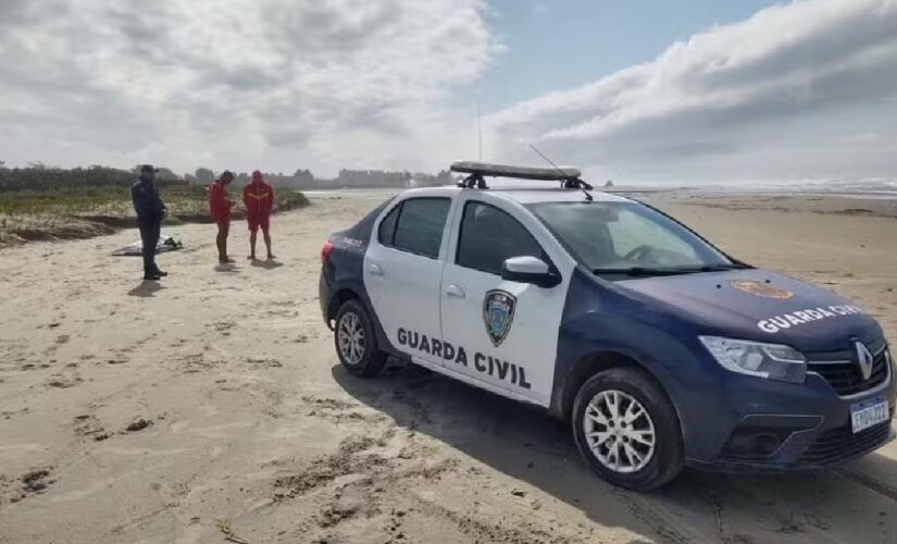 Suspeita é que o corpo seja de algum pescador 