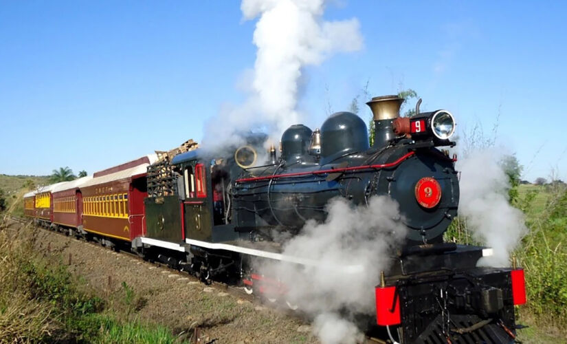 O passeio de trem na Maria Fumaça Campinas acontece aos finais de semana