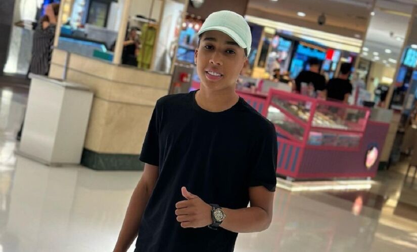 Nino Abravanel tem 18 anos e possui mais de 4,3 milhões de seguidores no Instagram