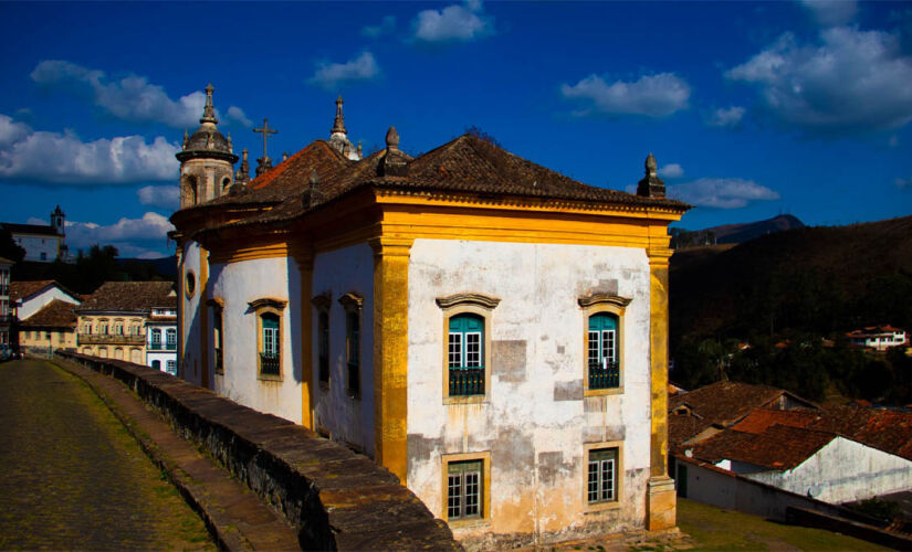 As cidades históricas guardam um pouco da história e cultura de um povo, Na foto, Ouro Preto