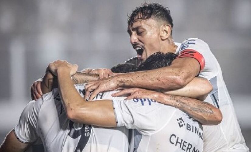 Santos enfrenta o CRB, neste domingo, pelo Brasileirão Série B