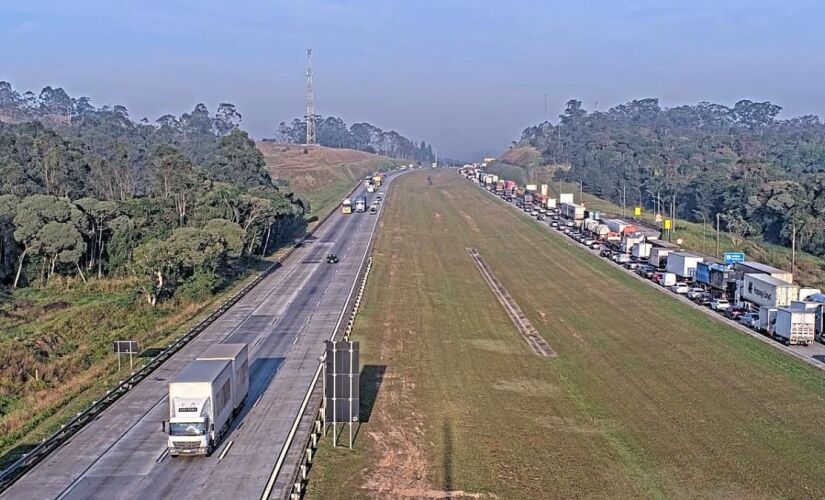 Rodoanel congestionado nesta sexta (26)