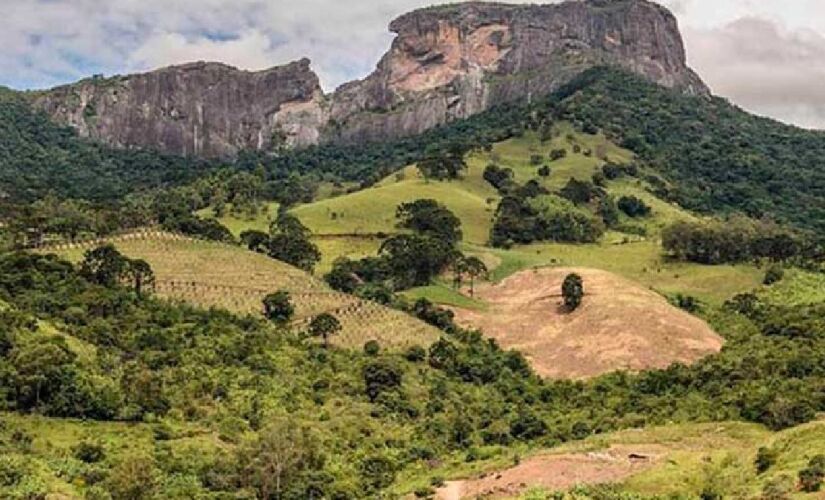 Extensão da Trilha do Baú é de até 4 quilômetros e o percurso pode levar até 3 horas para ser concluído