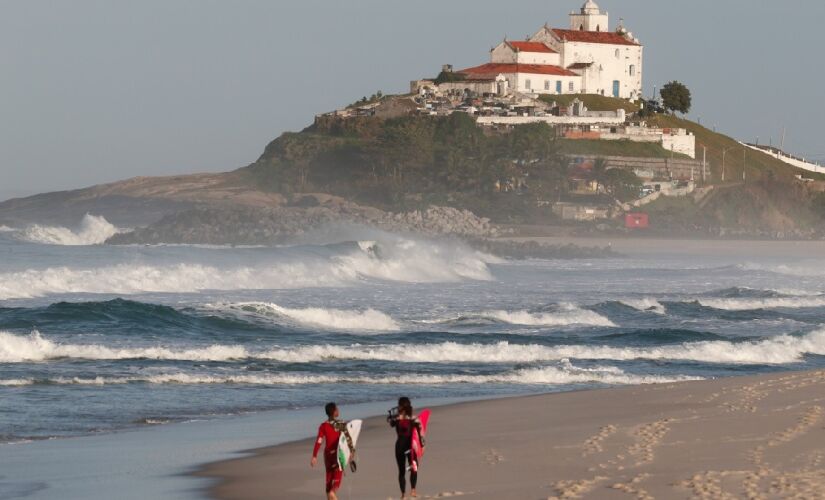 A praia de Itaúna é a mais famosa do município