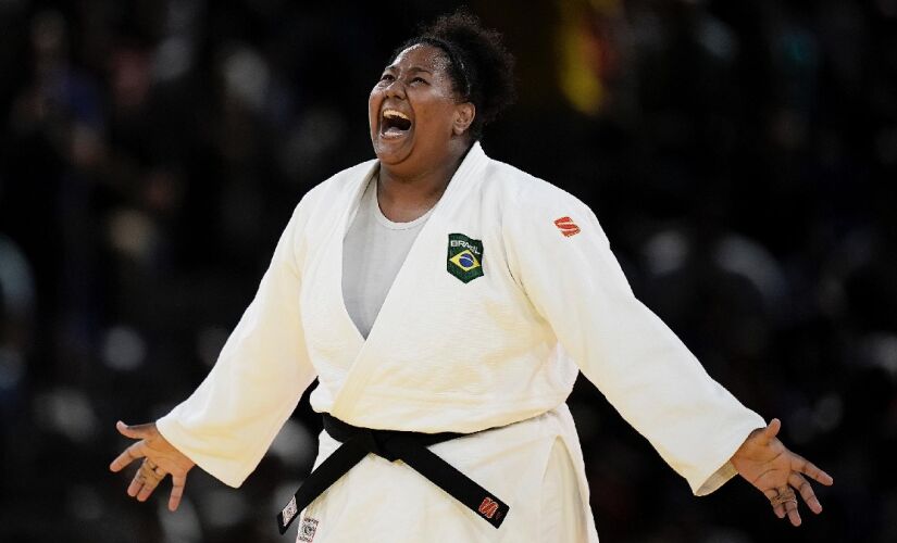 Beatriz Souza vence o ouro para o Brasil