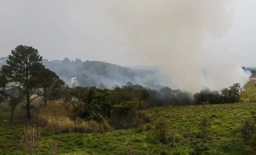 Focos de incêndio se espalharam por várias cidades do interior de São Paulo