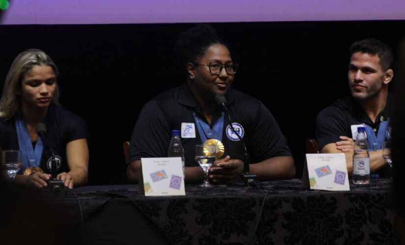 Coletiva com atletas Beatriz Souza, Willian Lima e Larissa Pimenta 