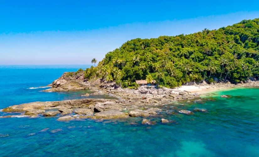 De fácil acesso, a Ilha dos Gatos, em São Sebastião, é parada obrigatória para apreciar paisagens e ativar a imaginação