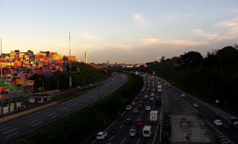 Lentidão nesta segunda nas rodovias do SAI