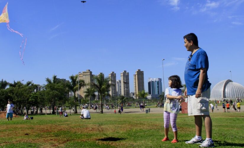 Cerca de 6% das crianças nascidas no estado de São Paulo não tem o nome do pai na certidão de nascimento