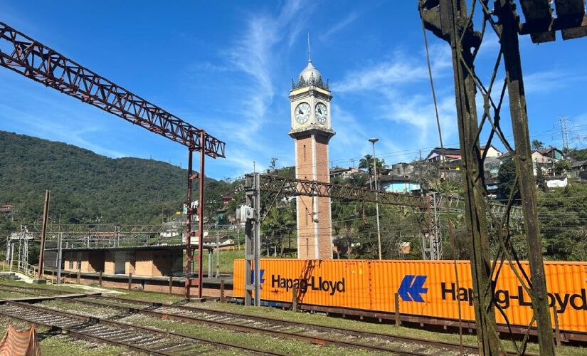 Chegada de trem à Vila de Paranapiacaba, que faz parte do município de Santo André