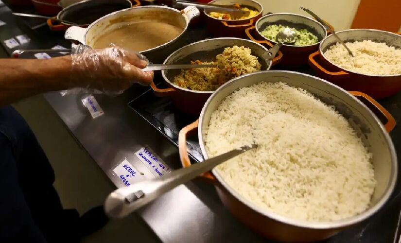 Restaurantes por quilo em São Paulo apresentam novo aumento de preço