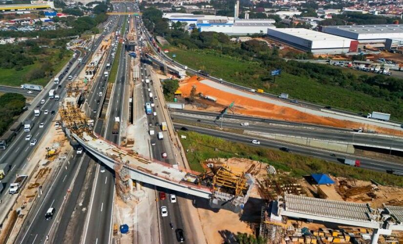 Bloqueios serão necessários para as obras de construção dos três novos viadutos que irão ligar a Via Dutra à rodovia Fernão Dias