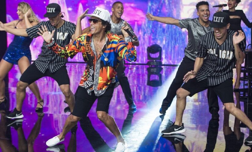 Johnny Matos fez maior show em homenagem ao Bruno Mars da América Latina