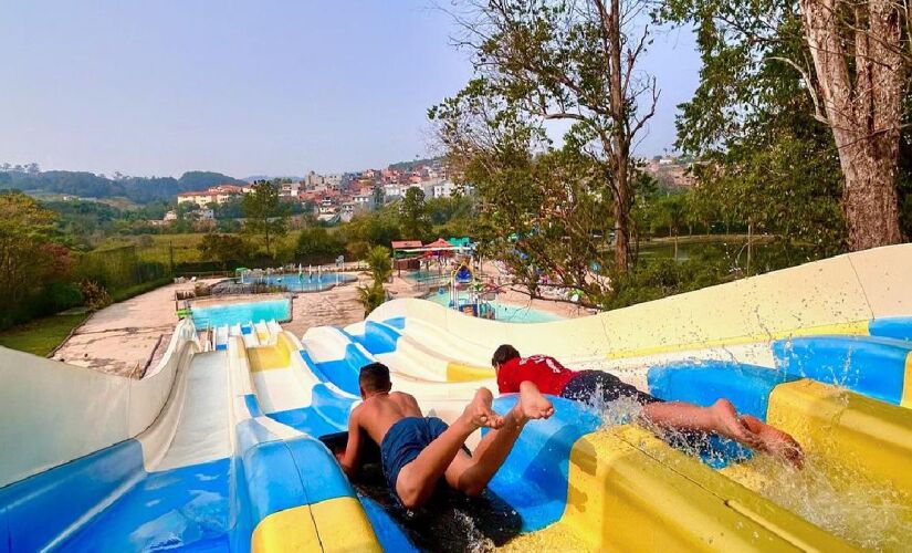 Parque Thermas da Mata tem diversos tobogãs para todas as idades