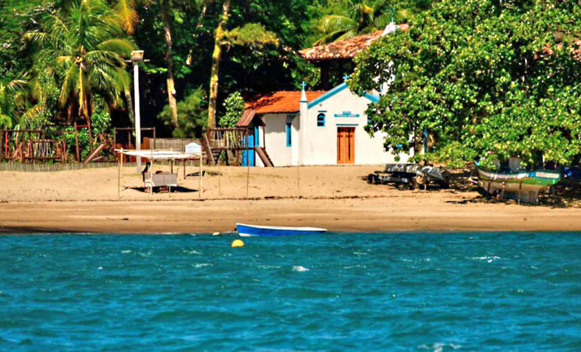 Praia da Armação, um dos principais pontos turísticos de Ilhabela 