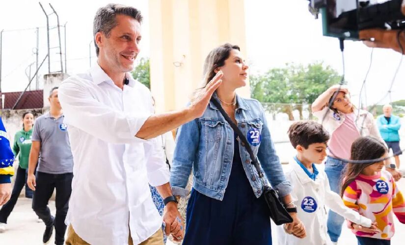 Alex Manente vota em São Bernardo do Campo