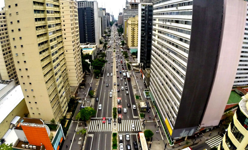Motoristas que usam a avenida Paulista devem ficar atentos com interdições nesta semana