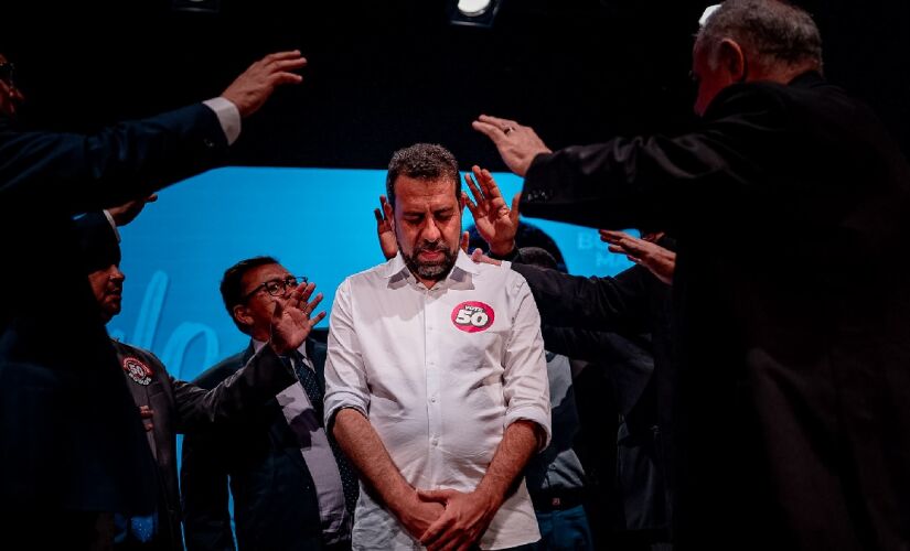 Guilherme Boulos durante encontro com líderes evangélicos, em São Paulo