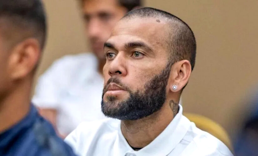 Daniel Alves é condenado a pagar R$ 80 mil por se apropriar de música