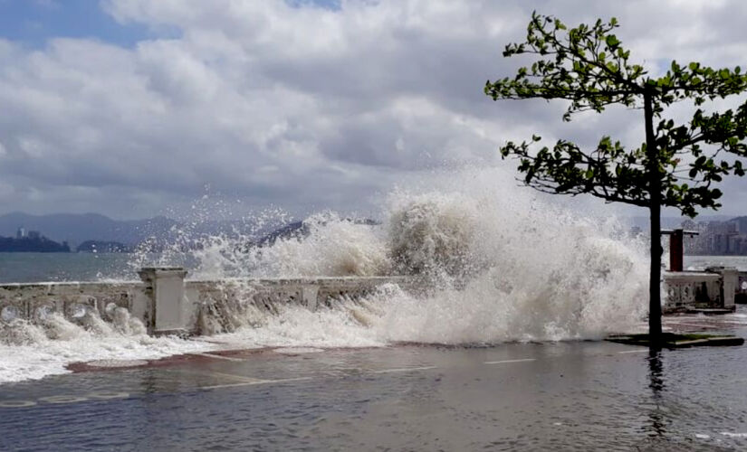 Ciclone extratropical que se formou no Rio Grande do Sul e atingiria a região se dissipou pelo oceano e modificou a temperatura local; não há previsão de fortes tempestades