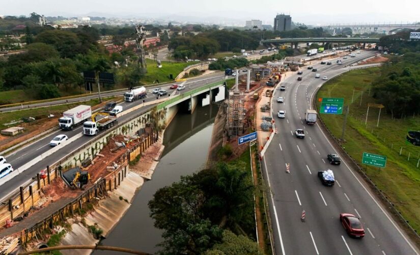 Rodovia será interditada para construção de vigas do novo viaduto da Via Dutra