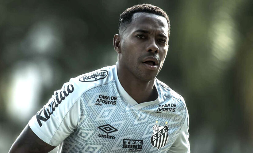 Dentro do presídio, Robinho precisou ficar 12 dias em isolamento