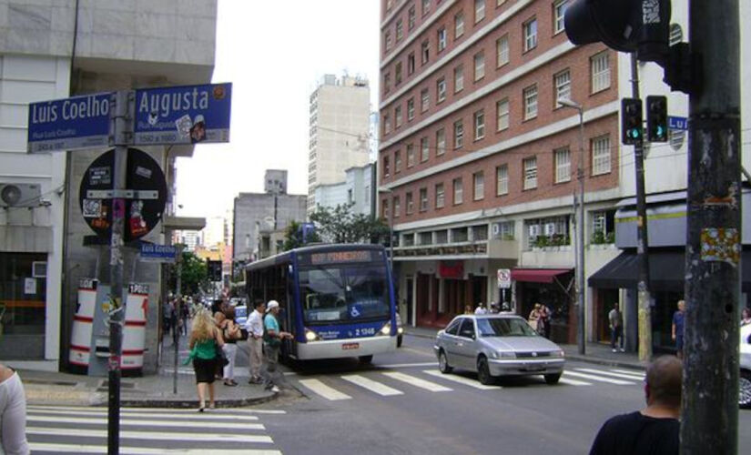 Rua Augusta teria recebido esse nome em referência à via homônima em Lisboa