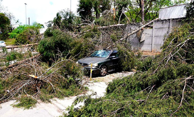 Taboão da Serra foi uma das cidades mais atingidas no Estado pela tempestade de sexta-feira (11/10)