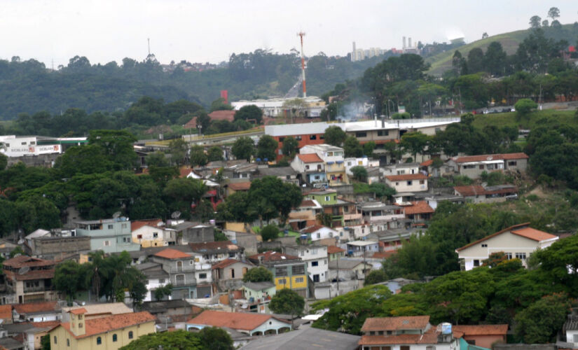 Moradores de Embu das Artes devem ficar atentos com interdições na cidade