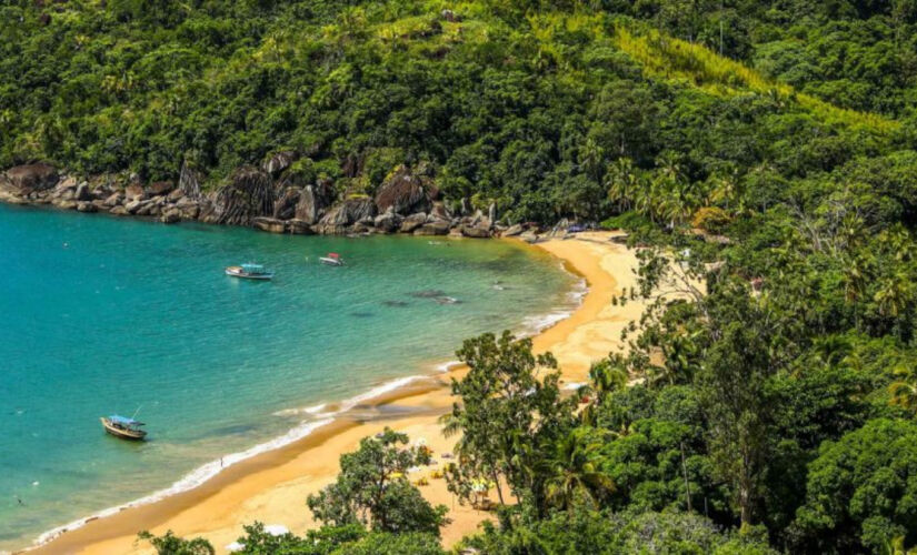 Conheça as 5 praias imperdíveis do litoral de SP para relaxar e recarregar as energias