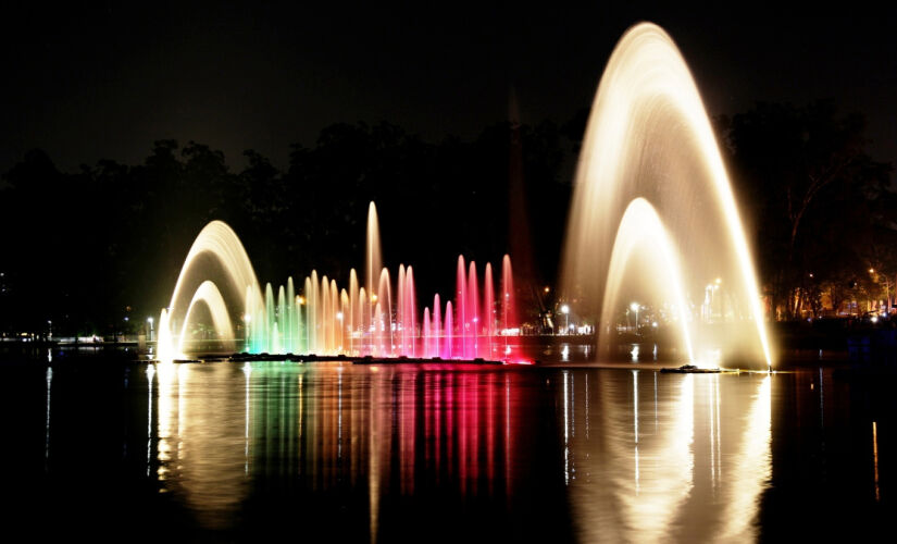 Show de luzes no Ibirapuera é tradição de Natal em São Paulo