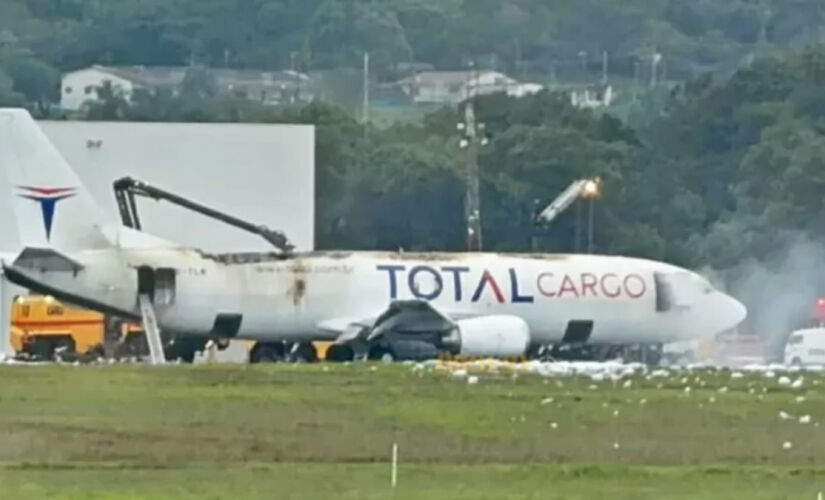 Avião da Total Cargo pega fogo no ar em pousa em Guarulhos