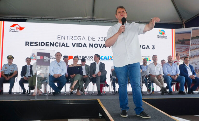 Anúncio foi feito em evento de entrega de imóveis em Itapetinga 