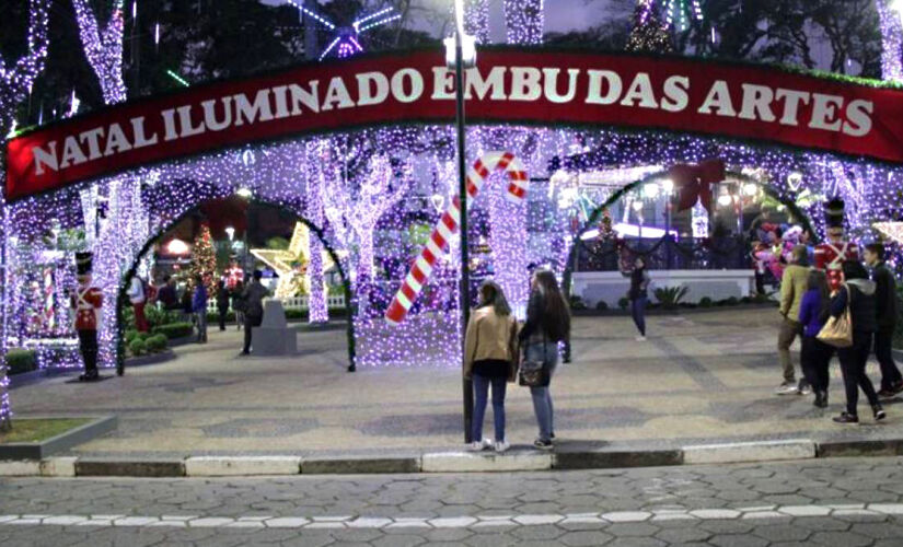 Atual gestão divulgou que o 'Natal Iluminado' deste ano terá shows, Papai Noel e a novidade será uma pista de patinação no gelo